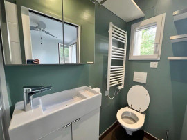 
                                                                                        Location
                                                                                         Appartement studio Meublé situé au cœur de Paris ,