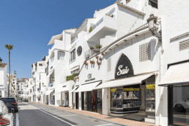 
                                                                                        Vente
                                                                                         Appartement sur la Marina de Puerto Banus