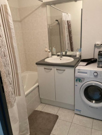 
                                                                                        Location
                                                                                         Appartement T2, 2 terrasses, parking