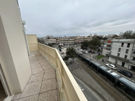 
                                                                                        Location
                                                                                         Appartement T2 42m² à Cenon