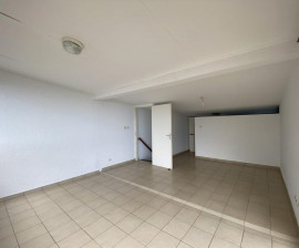 
                                                                                        Location
                                                                                         Appartement T2 72 m² situé à St Paul (st gilles