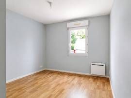 
                                                                                        Vente
                                                                                         Appartement T2 avec terrasse plein sud et garage – Angers, Hauteurs Saint-Jean / Place du Tertre