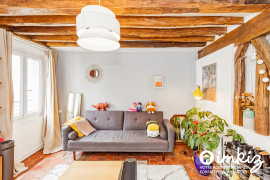 
                                                                                        Vente
                                                                                         Appartement T2 de charme - tomettes et  poutres