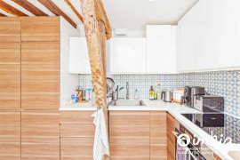 
                                                                                        Vente
                                                                                         Appartement T2 de charme - tomettes et  poutres