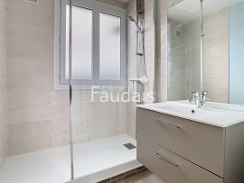 
                                                                                        Vente
                                                                                         APPARTEMENT T2 DERNIER ETAGE AVEC ASCENSEUR BALCON ET GARAGE