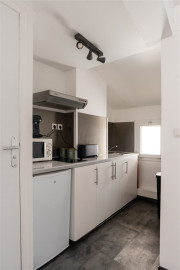 
                                                                                        Location
                                                                                         Appartement T2 meublé - Cours Julien