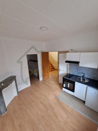 
                                                                                        Location
                                                                                         Appartement T2 meuble, proche centre