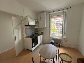 
                                                                                        Location
                                                                                         Appartement T2 meuble, proche centre