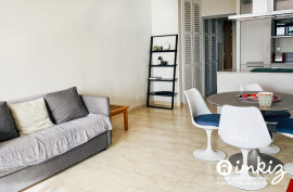 Vente
Appartement T2 offre une vue panoramique sur la me