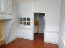 
                                                                                        Location
                                                                                         Appartement T3 74m² à Créon