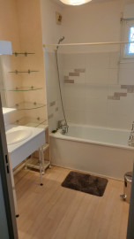 
                                                                                        Location
                                                                                         Appartement T3 74m² à Talence