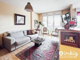 
                                                                                        Vente
                                                                                         Appartement T3 au calme  bourg hors surtourisme