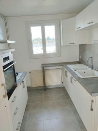 
                                                                                        Location
                                                                                         Appartement T3 avec garage