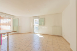 
                                                                                        Vente
                                                                                         Appartement T3 - Balcon & Garage