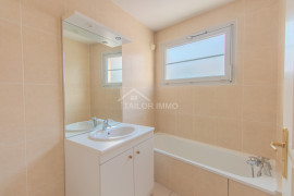 
                                                                                        Vente
                                                                                         Appartement T3 - Balcon & Garage