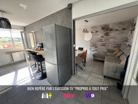 
                                                                                        Vente
                                                                                         Appartement T3 de 66 m² refait à neuf UNIEUX