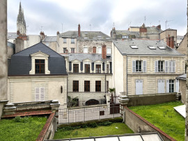 
                                                                                        Vente
                                                                                         Appartement T3 de caractère – 99,67 m² – Hyper-centre Angers