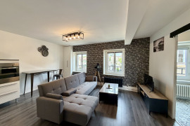 
                                                                                        Vente
                                                                                         Appartement T3 traversant et entièrement rénové en plein cœur de Soucieu-en-Jarrest