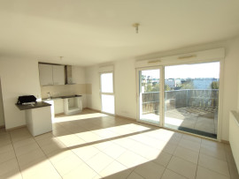 
                                                                                        Vente
                                                                                         Appartement T3 Libre à Bègles