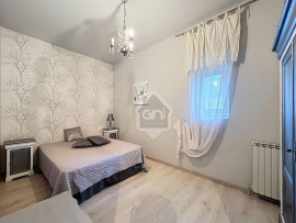 
                                                                                        Location
                                                                                         Appartement T3 meublé au 1er étage