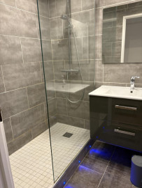 
                                                                                        Location
                                                                                         Appartement T3 meublé lumineux et contemporain