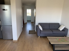 
                                                                                        Location
                                                                                         Appartement T3 meublé lumineux et contemporain