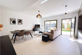 
                                                                                        Location
                                                                                         Jardins De Borely