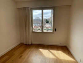 
                                                                                        Location
                                                                                         Appartement T3 meublé totalement rénové
