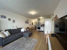 Location
Appartement T3, parkings, balcon