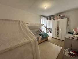 Location
Appartement T3, parkings, balcon