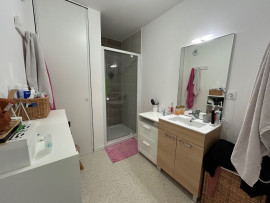 Location
Appartement T3, parkings, balcon