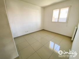 
                                                                                        Vente
                                                                                         Appartement T3 + terrasse +2 parkings