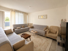 
                                                                                        Vente
                                                                                         Appartement T4 79m2 - 3 chambres, balcon et cave - Le Péage-de-Roussillon
