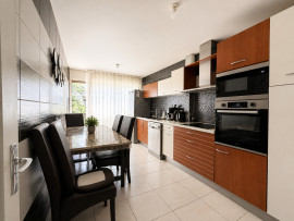 
                                                                                        Vente
                                                                                         Appartement T4 79m2 - 3 chambres, balcon et cave - Le Péage-de-Roussillon