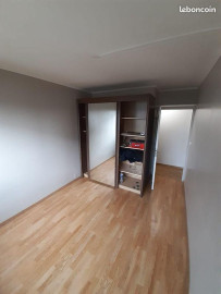 
                                                                                        Location
                                                                                         Appartement T4 - 80m2