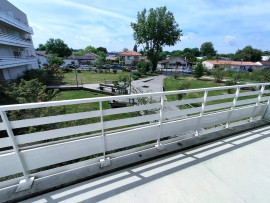 
                                                                                        Location
                                                                                         Appartement T4 86m²