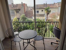 
                                                                                        Location
                                                                                         Appartement T4 99m² quartier Nansouty