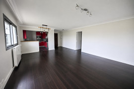
                                                                                        Vente
                                                                                         Appartement T4 de 105m² - Tassin-la-Demi-Lune