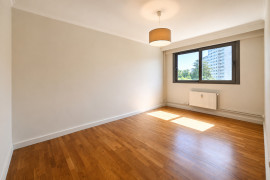 
                                                                                        Vente
                                                                                         Appartement T4 de 105m² - Tassin-la-Demi-Lune
