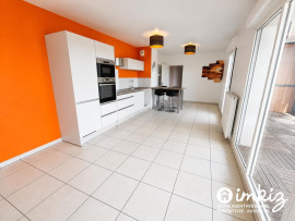 
                                                                                        Vente
                                                                                         Appartement T4 de 75m² avec grand balcon et garage