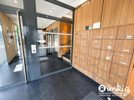 
                                                                                        Vente
                                                                                         Appartement T4 de 75m² avec grand balcon et garage