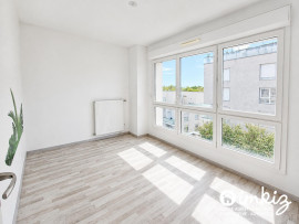 
                                                                                        Vente
                                                                                         Appartement T4 de 75m² avec grand balcon et garage