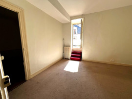 
                                                                                        Vente
                                                                                         Appartement T4 de caractère avec terrasse – 123 m² – Angers hyper-centre
