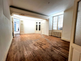 
                                                                                        Vente
                                                                                         Appartement T4 de caractère avec terrasse – 123 m² – Angers hyper-centre