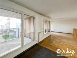 
                                                                                        Vente
                                                                                         Appartement T4 en duplex - Terrasses et parking