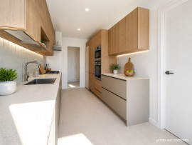 
                                                                                        Vente
                                                                                         Appartement T4 en parfait état, climatisé, dans une résidence entièrement rénovée