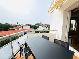 
                                                                                        Vente
                                                                                         Appartement T4 - Garage + parking - ANGLET