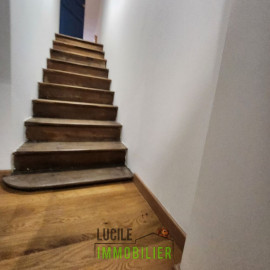 
                                                                                        Location
                                                                                         Appartement T4 Meublé