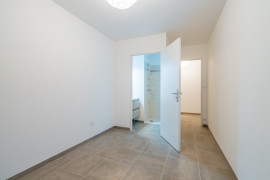 Vente
Appartement T4 RDC surélevé 84m² + 110m² extérieur