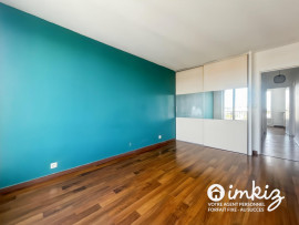
                                                                                        Vente
                                                                                         Appartement traversant 3 pièces vue coup de cœur